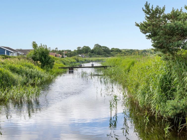 rzvan-120m-from-the-sea/