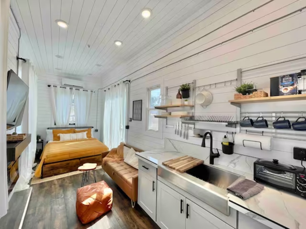 Kitchenette in the Mini Mansion  - Red Barn Ranch- Luxury Retreat & Farm Stay  - Ramona