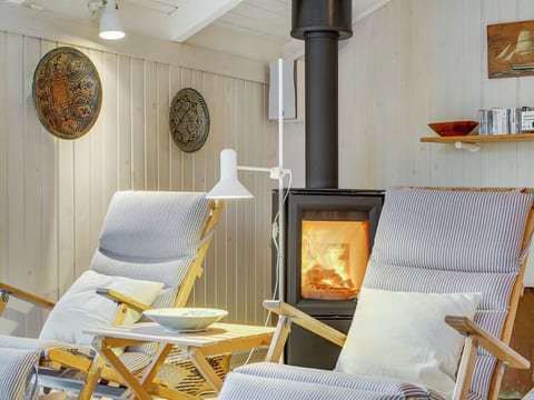 "Helmtrud" - 500m from the sea