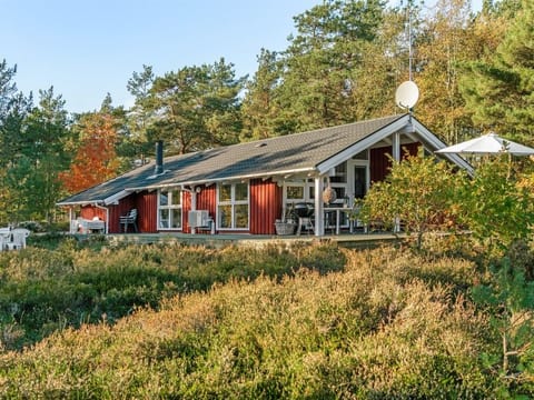 "Helmtrud" - 500m from the sea