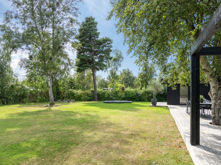 haevnir-1km-from-the-sea/