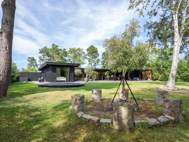 haevnir-1km-from-the-sea/