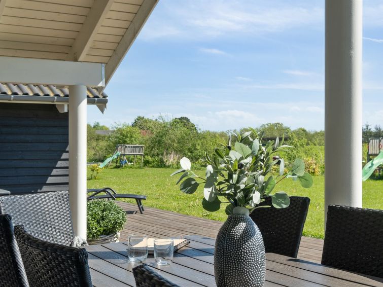 vara-800m-from-the-sea/