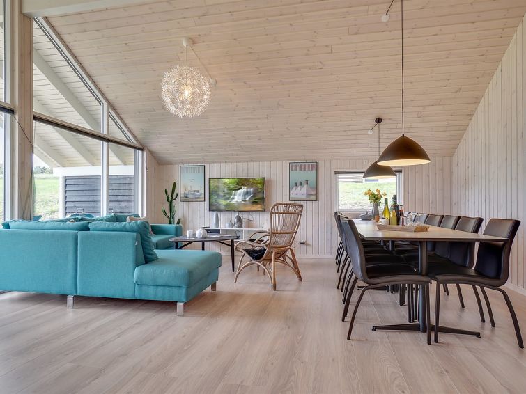 vara-800m-from-the-sea/