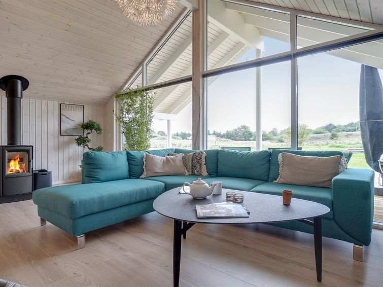 vara-800m-from-the-sea/