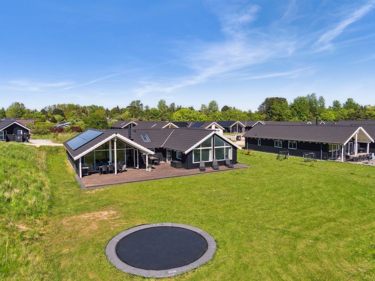 vara-800m-from-the-sea/