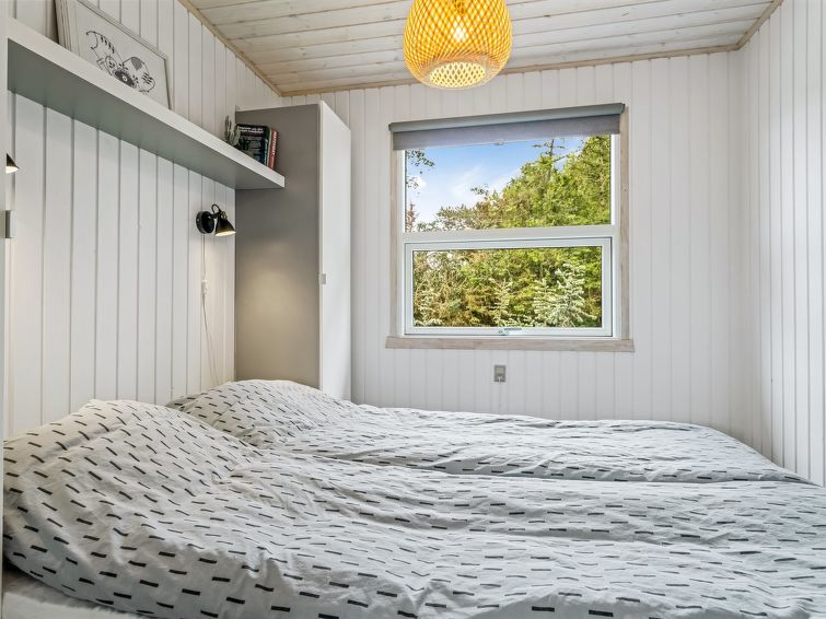 ingiald-600m-from-the-sea/