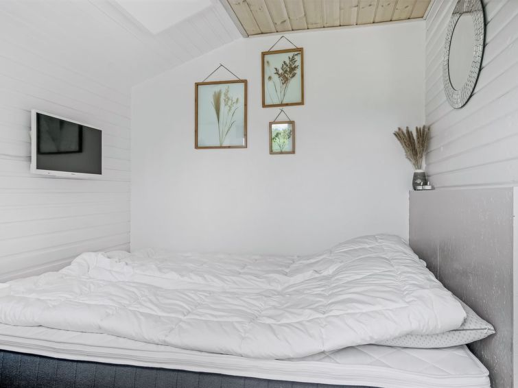 ingiald-600m-from-the-sea/