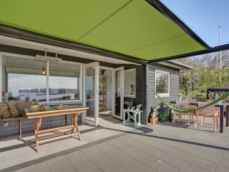 nielsen-30m-to-the-fjord/