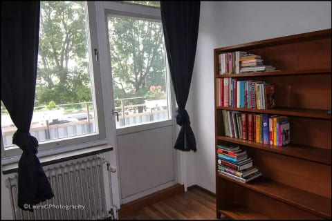 Comfy room very near stockholm & karolinska inst.