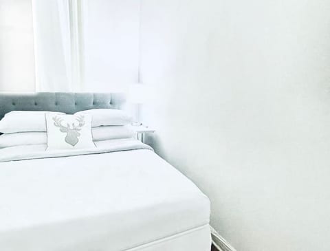 Private Bedroom, Manhattan, 70s, Upper East Side