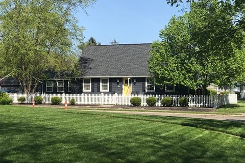Bexley Family Friendly King Bed Staycation