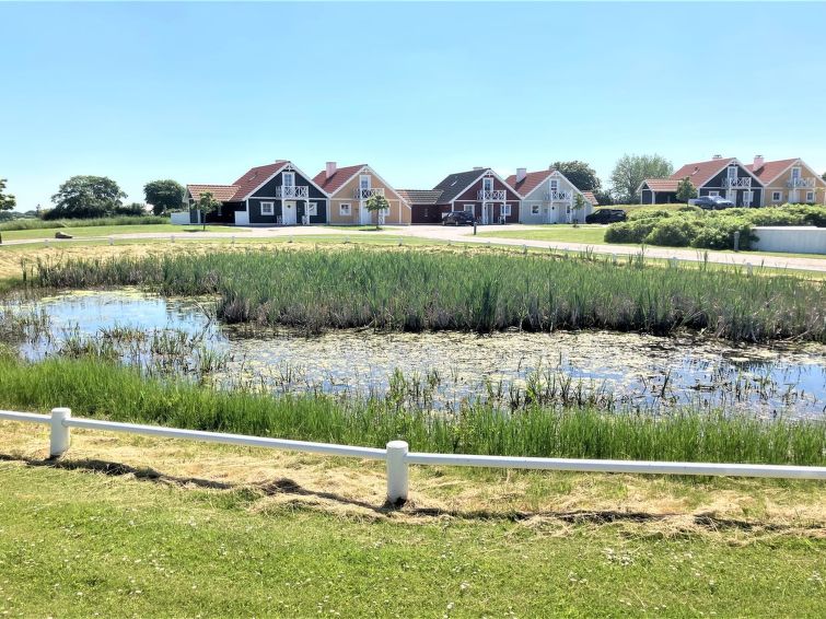 manola-300m-from-the-sea/