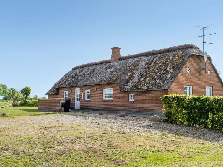 jugen-900m-to-the-fjord/