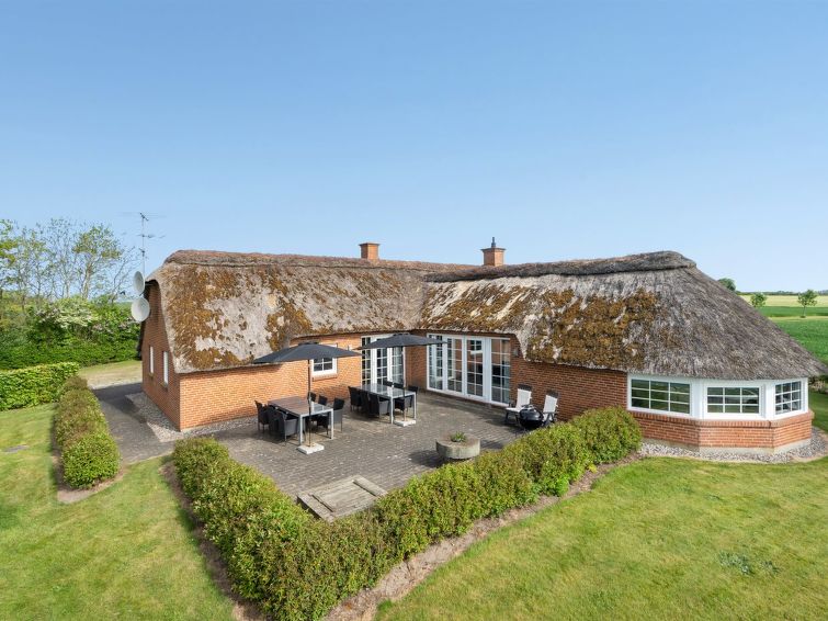 jugen-900m-to-the-fjord/