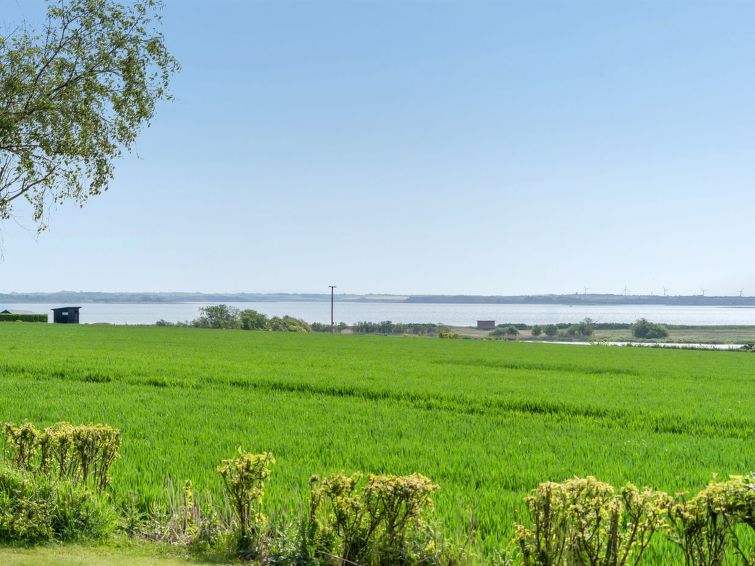 jugen-900m-to-the-fjord/