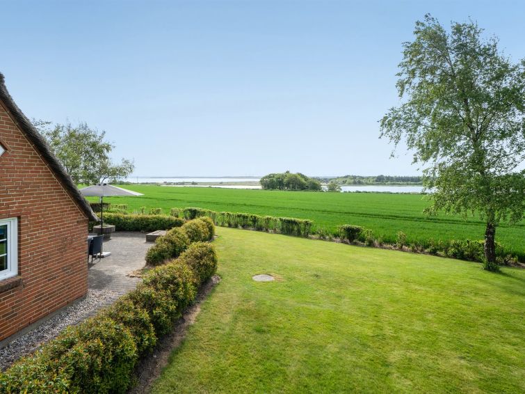 jugen-900m-to-the-fjord/