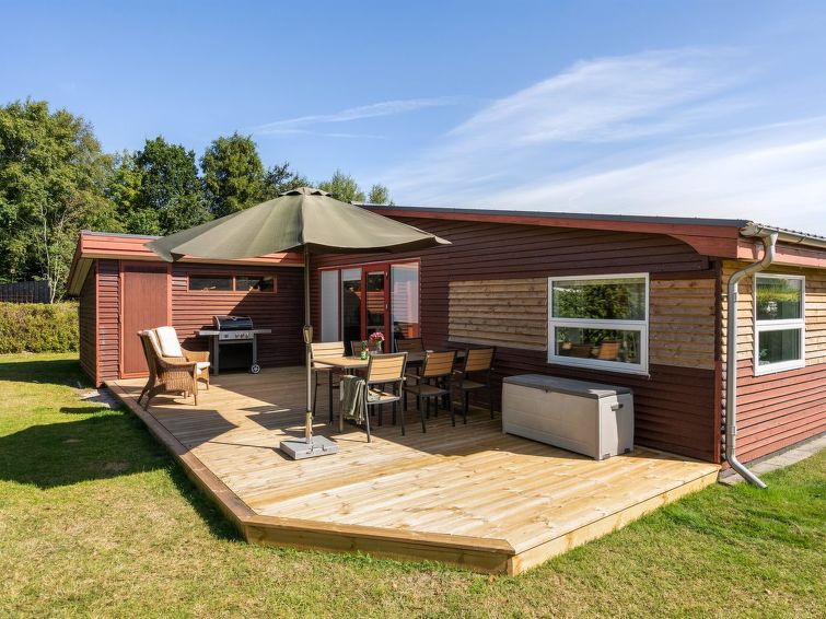 sveina-600m-from-the-sea/