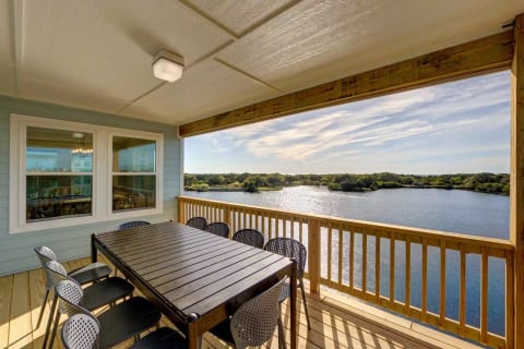 SUPER Kid Friendly with Playroom & Pool (OBX)