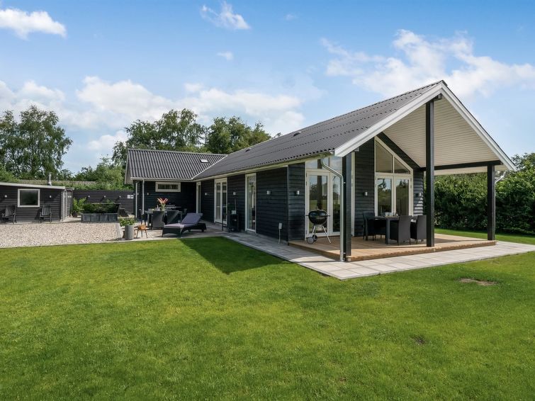 cholena-700m-from-the-sea/