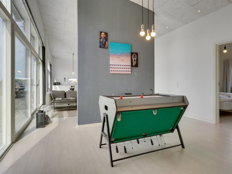 nimrod-300m-from-the-sea/