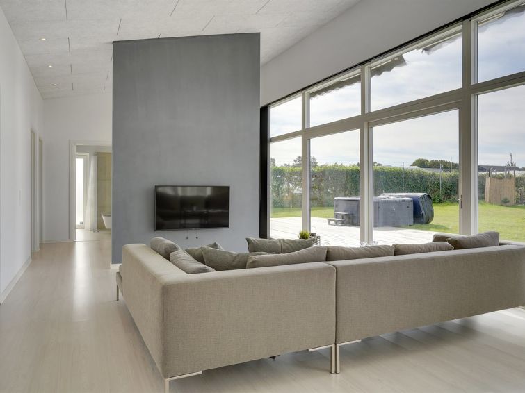 nimrod-300m-from-the-sea/