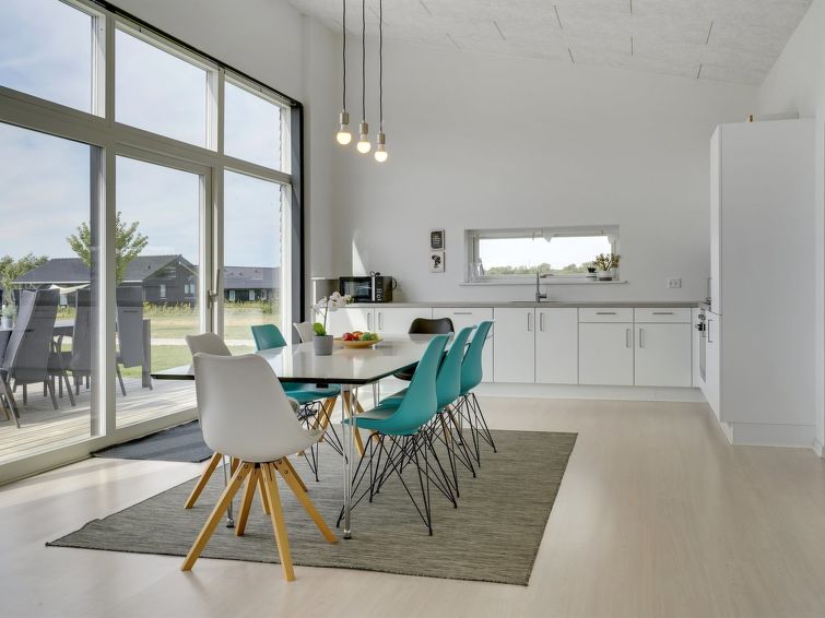 nimrod-300m-from-the-sea/