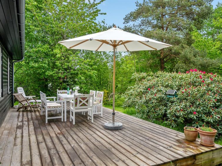 mariela-800m-from-the-sea/