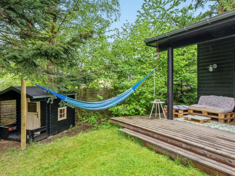 mariela-800m-from-the-sea/