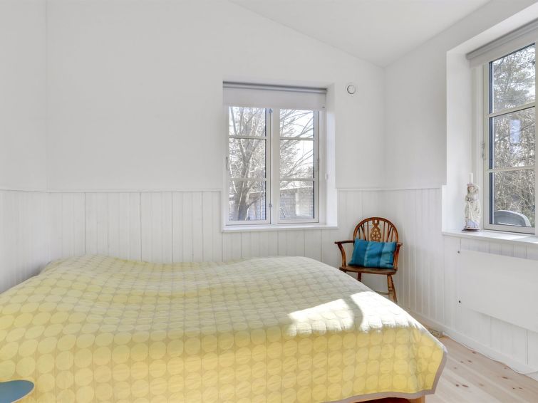 mariela-800m-from-the-sea/