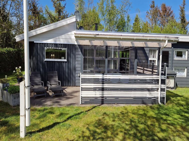 guthrik-900m-from-the-sea/