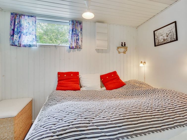 guthrik-900m-from-the-sea/