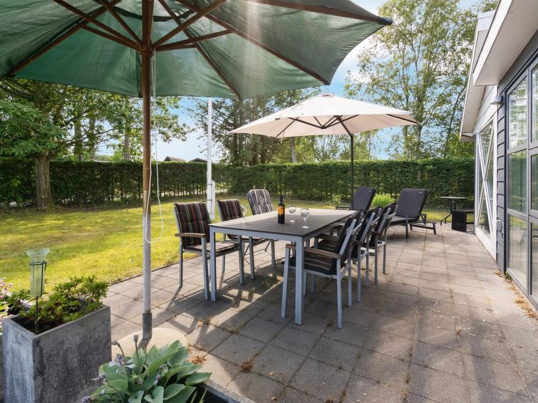 guthrik-900m-from-the-sea/