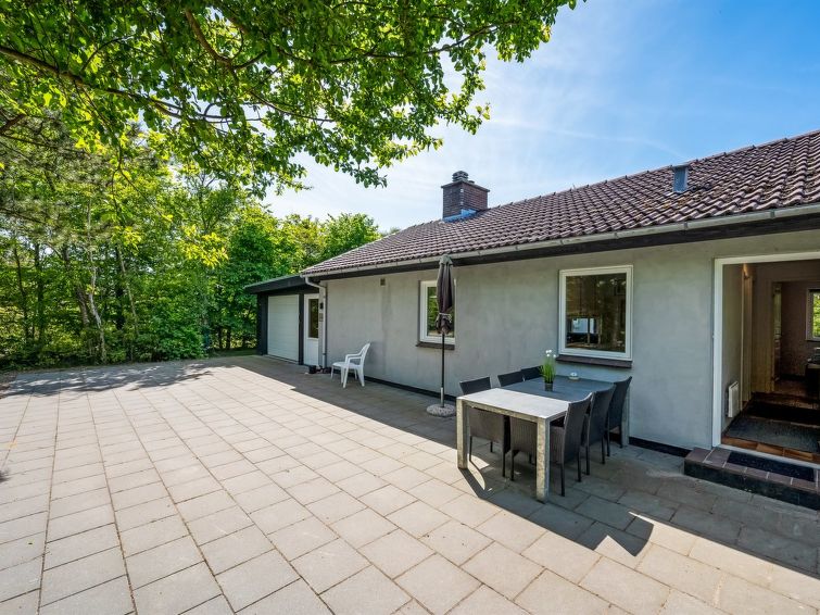 aarni-250m-to-the-fjord/