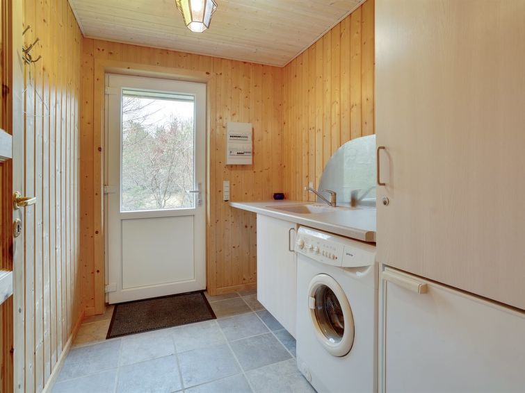 tille-700m-to-the-fjord/