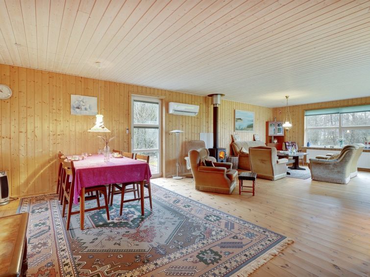 tille-700m-to-the-fjord/