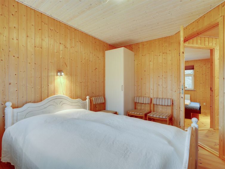 tille-700m-to-the-fjord/