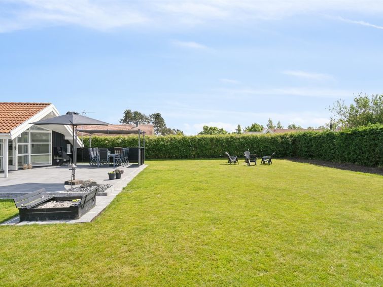 dyrken-200m-from-the-sea/