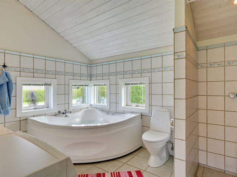 dyrken-200m-from-the-sea/