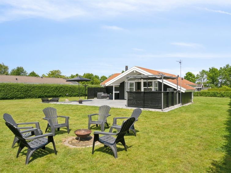 dyrken-200m-from-the-sea/