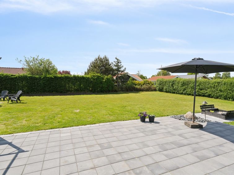 dyrken-200m-from-the-sea/