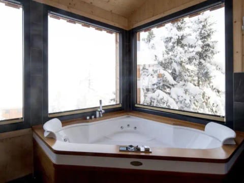 #3 mit IR-Sauna & Sprudelwanne