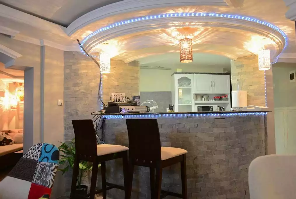 Half basement dining/ lodging space, bar, kitchen, WI-FI, 58" flat TV, angle separate sitting area e.t.c.(total 70 m2)