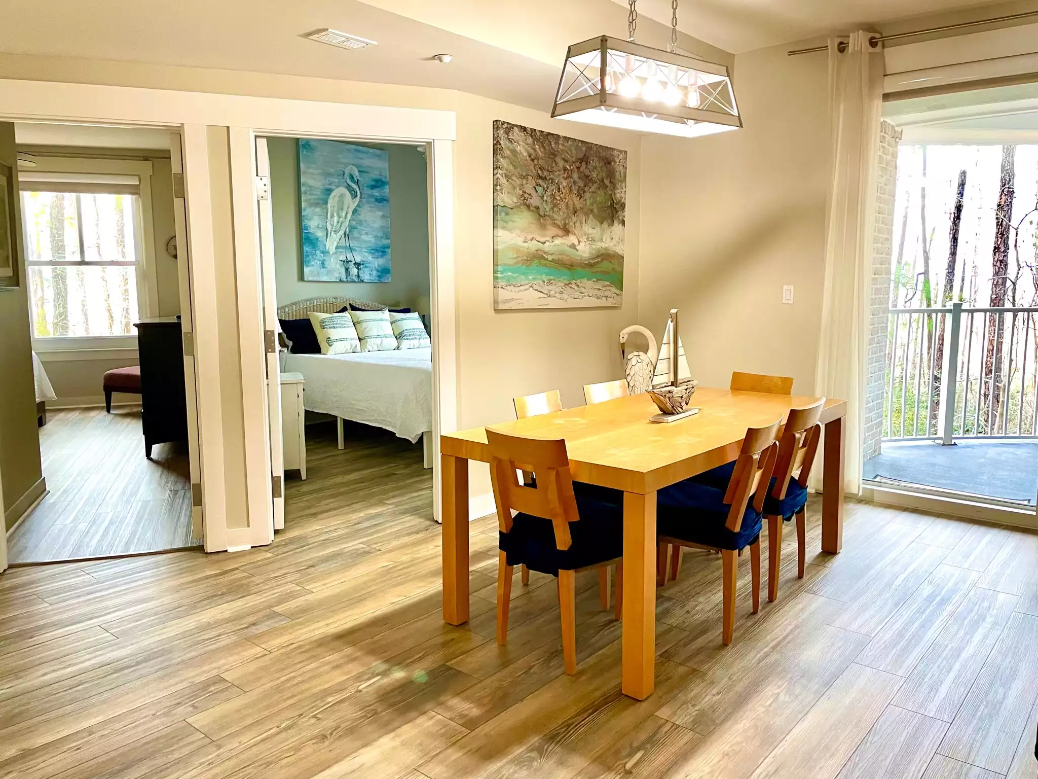 Dining room with seating for 6