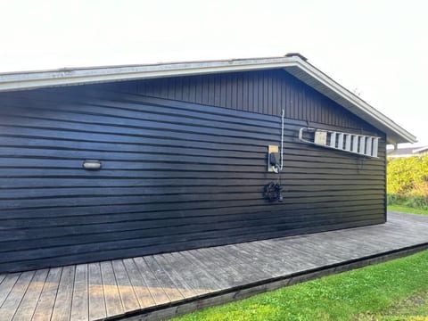 "Tuke" - 400m from the sea