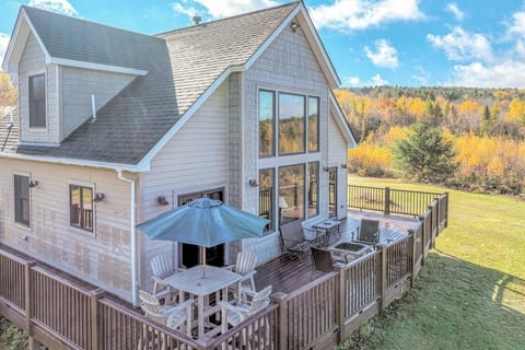 Cozy Cabin, Big Views | Maine Mountain Retreat