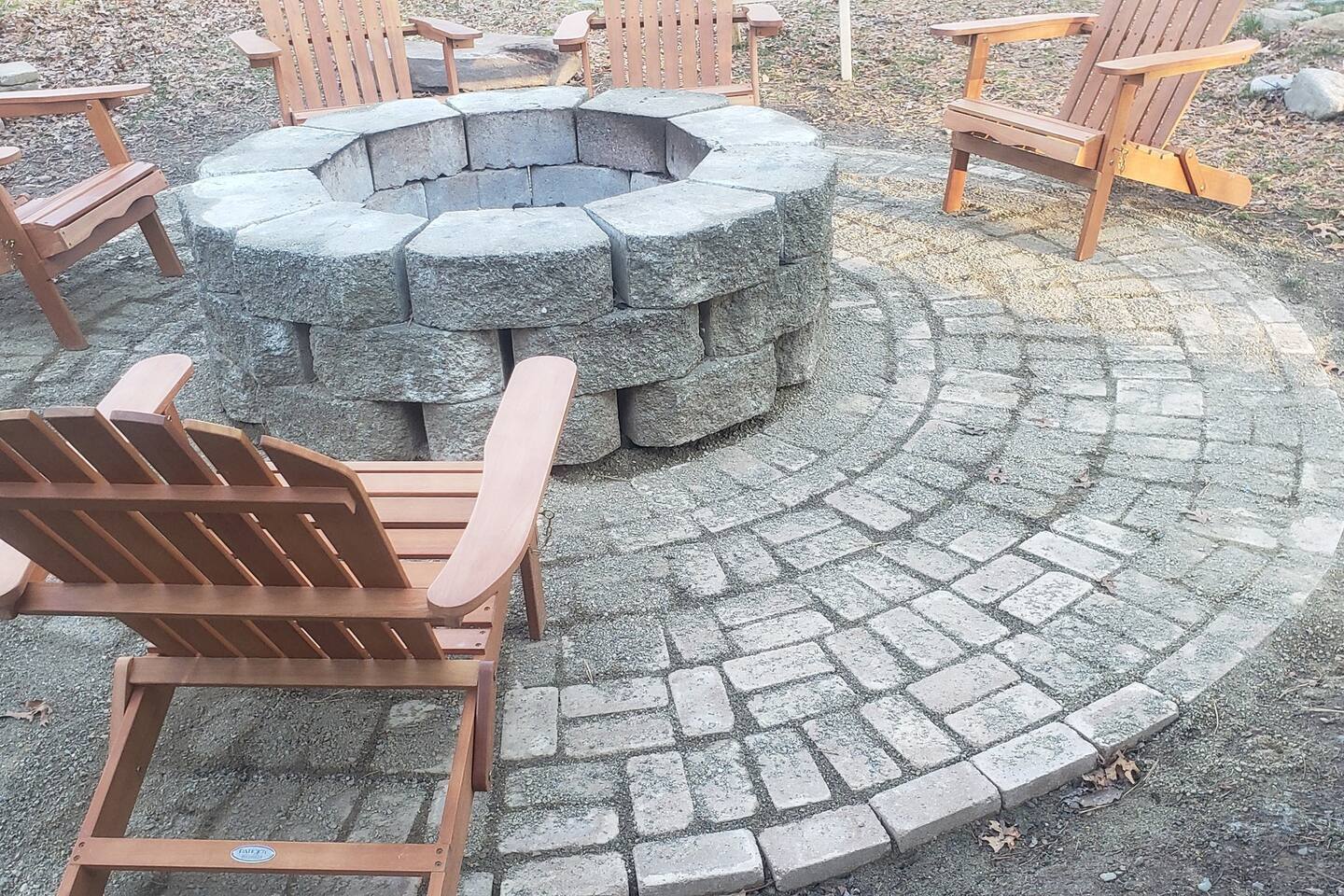 chateau-de-pepe-hottub-and-firepit-jacuzzi-ev-charger/