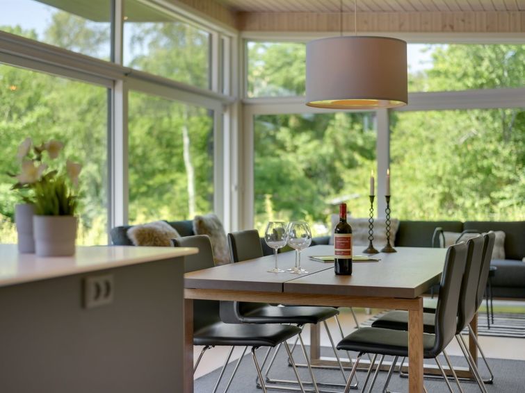 topenga-300m-from-the-sea/