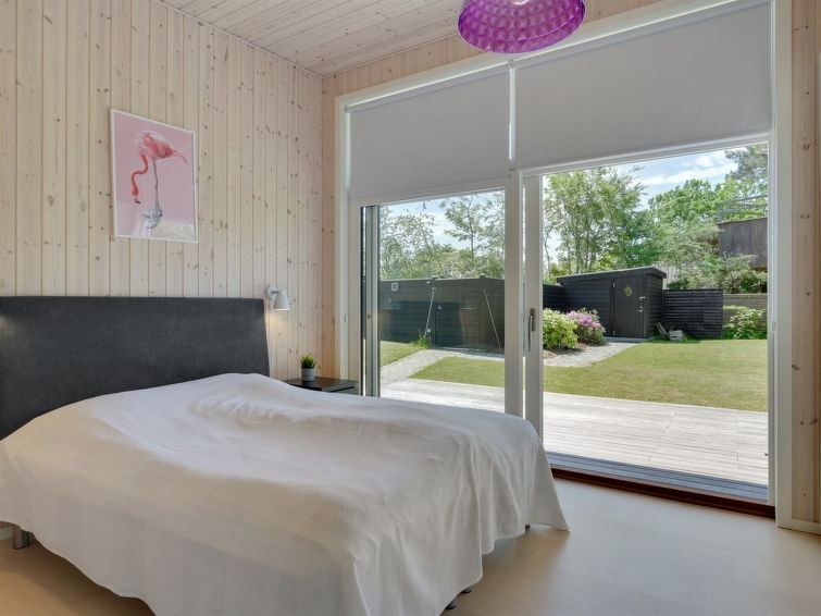 topenga-300m-from-the-sea/