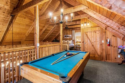 The Peaceful Getaway-Rustic Cabin/Coffee bar/Wi-Fi